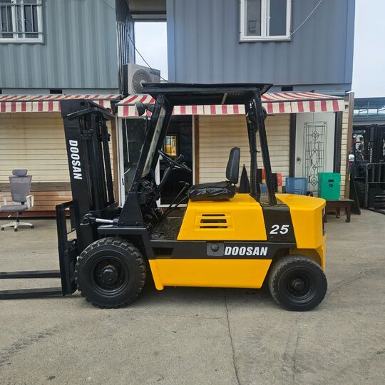 두산 지게차 FD25M (2.5톤)