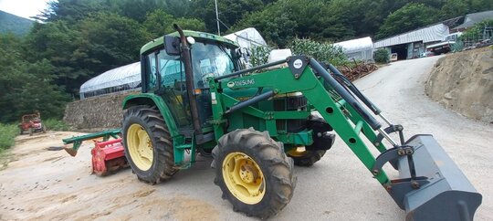 JohnDeere Tractor 6200 (85hp)