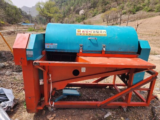 발산공업  발산 트렉터용 대형탈곡기 ESP100