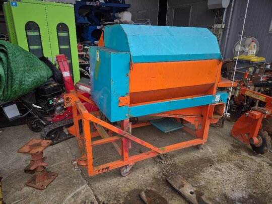  탈곡기 트랙터 및 경운기용 