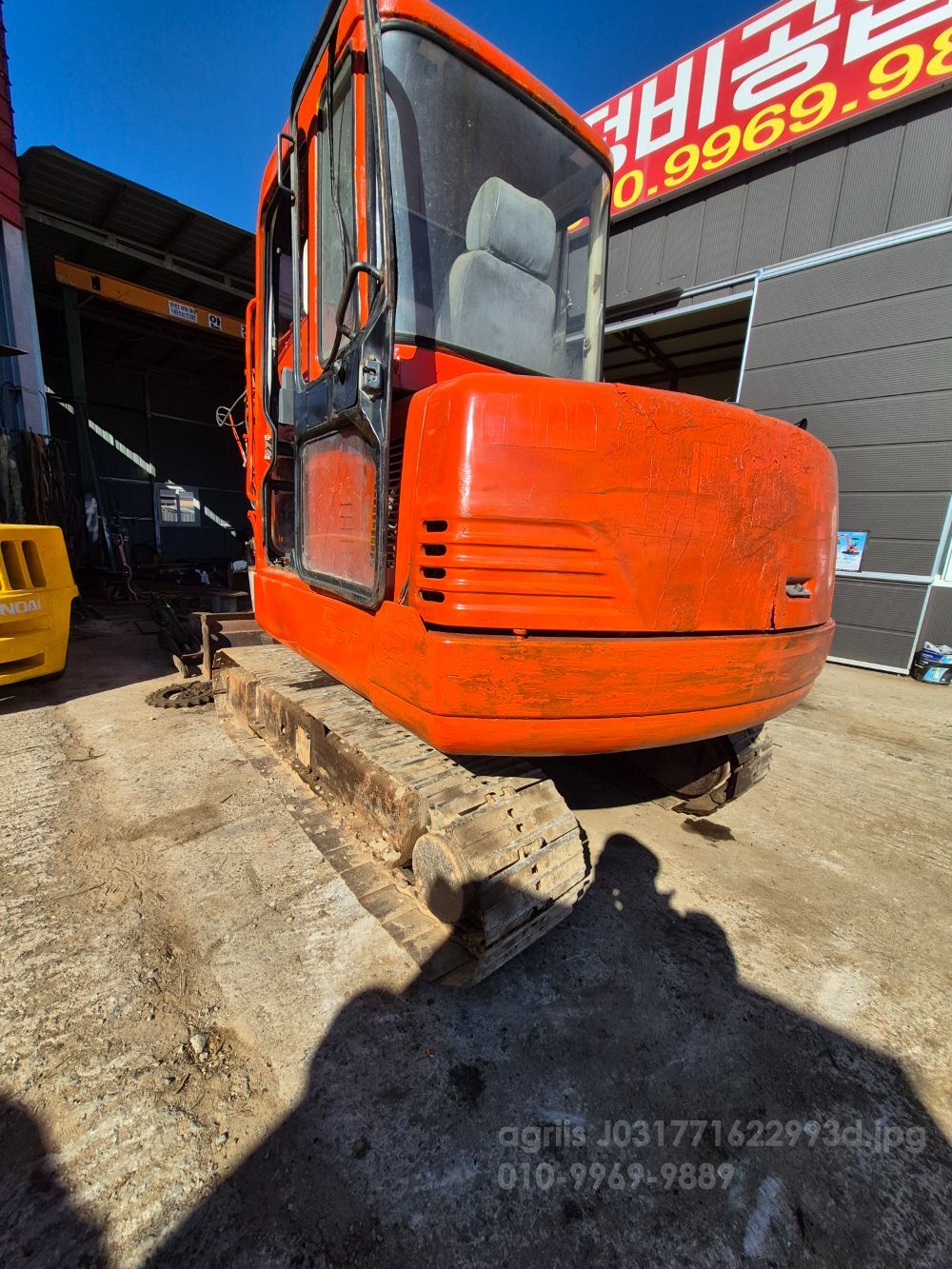  Excavator 대우55v (5.5톤) 뒤우측면