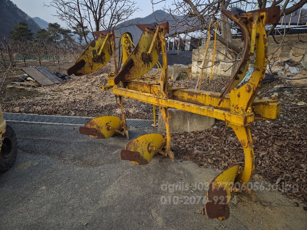 유영 쟁기 대형 양용3련 각도조절1600 뒤우측면