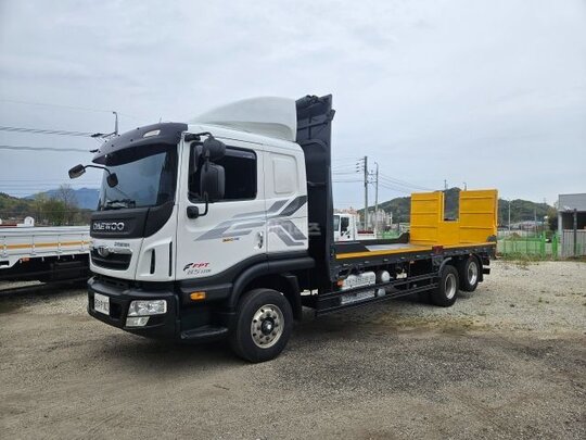  태건특장 농기계운반 사다리 프리마 초장축 후축 자동사다리  앞좌측면