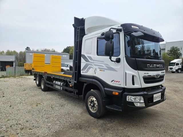  태건특장 농기계운반 사다리 프리마 초장축 후축 자동사다리  뒤우측면