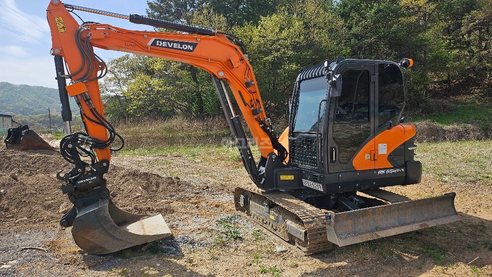 두산인프라코어 굴삭기 DX65MT-7 (6.5톤) 뒤우측면