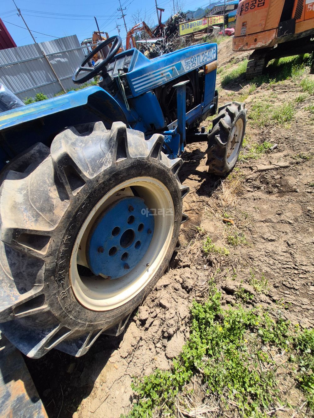 TYM 트랙터 TL2540 (25마력) 뒤우측면