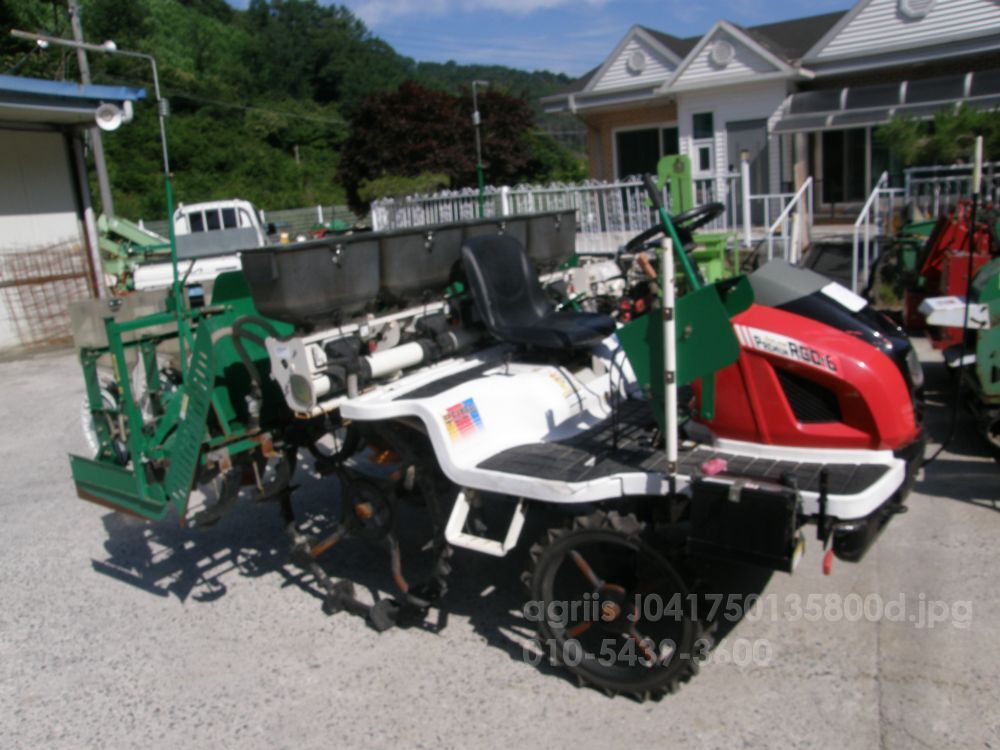  황금파종기벼직파기8조식비기장착 황금파종기벼직파기8조식비기장착  뒤우측면