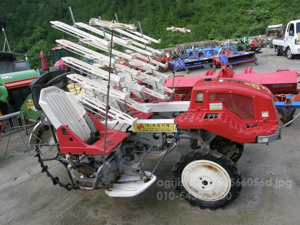  죽암이양기 부품용 죽암이양기 부품용RX-60승용6조  뒤우측면