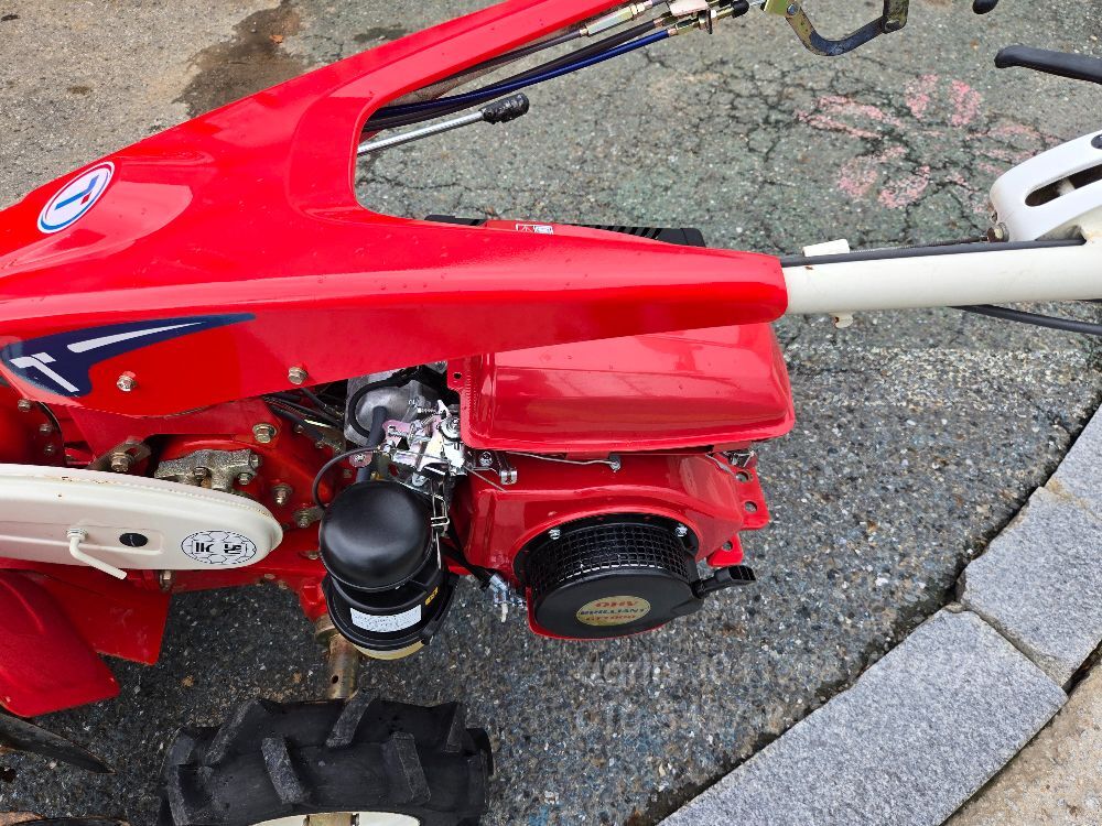  Cultivator TKC-1000B/TKC-650 (8hp) 뒤우측면