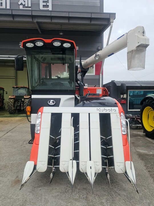 Kubota Combine Harvester ER575K (5Rows)