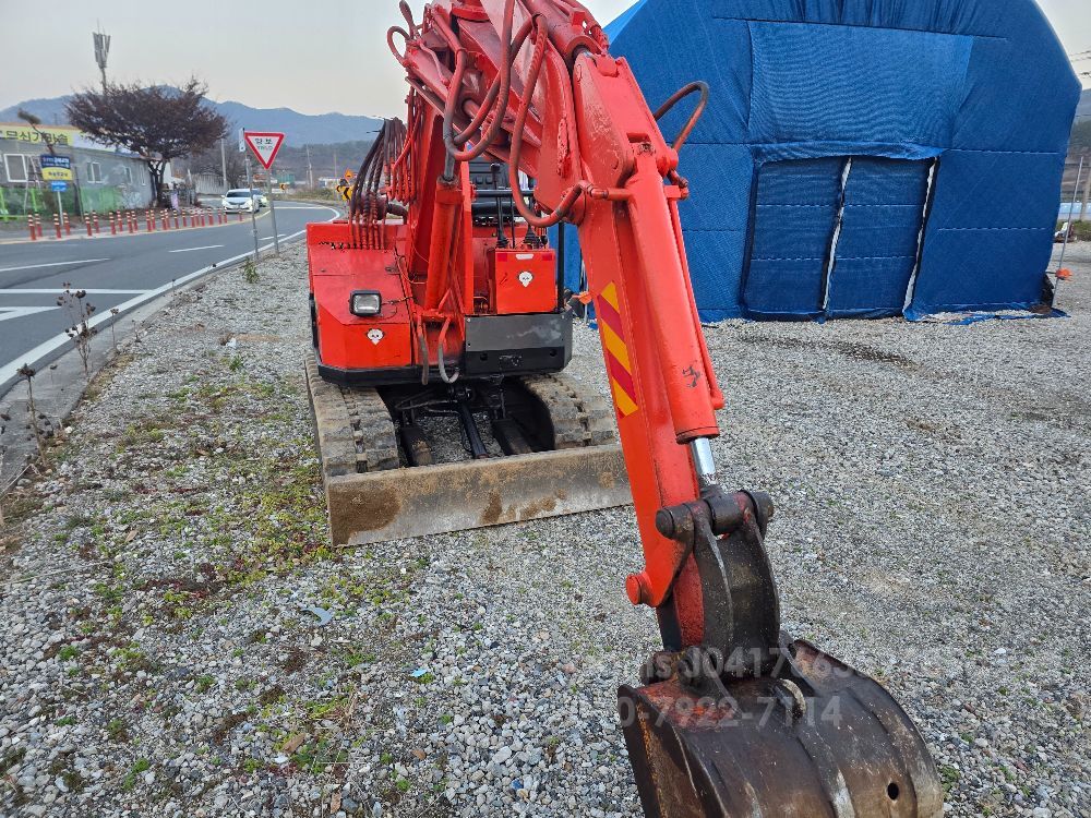 Hyundai Excavator 20포크레인 (2,5톤) 뒤우측면