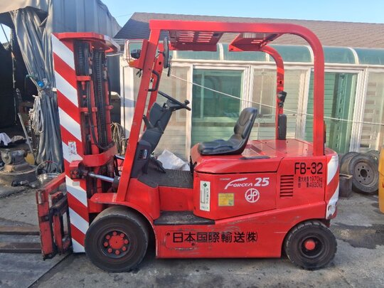  Forklift 2.5톤 (2.5톤) 앞좌측면
