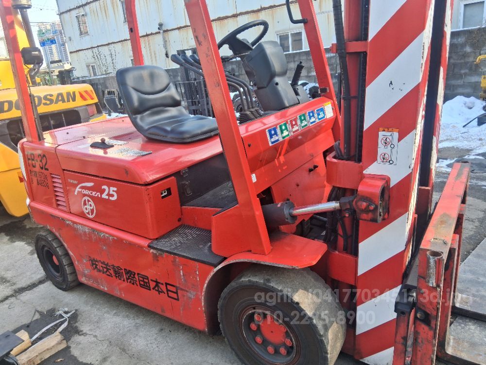  Forklift 2.5톤 (2.5톤) 뒤우측면