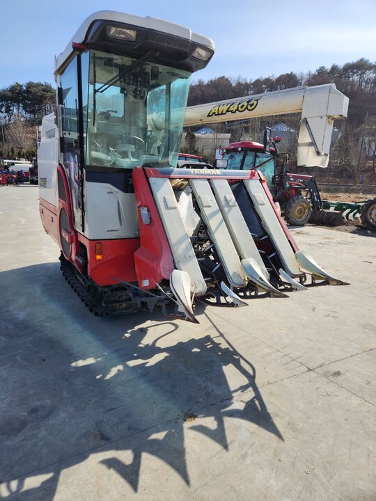 Yanmar Combine Harvester AW465 (4Rows)