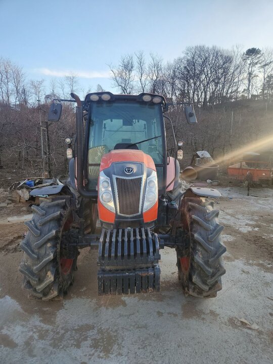 Daedong Tractor PX1150 (110hp) 앞좌측면