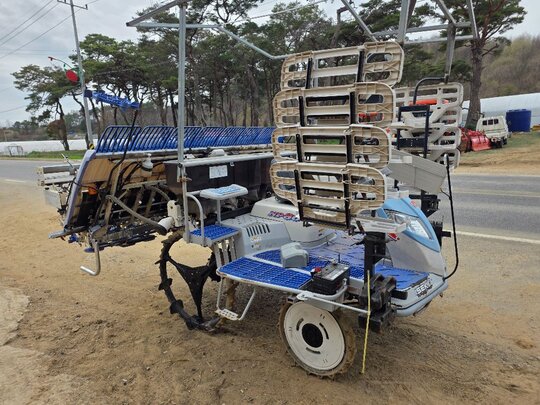 TYM Rice transplanter NP80 (8Rows)