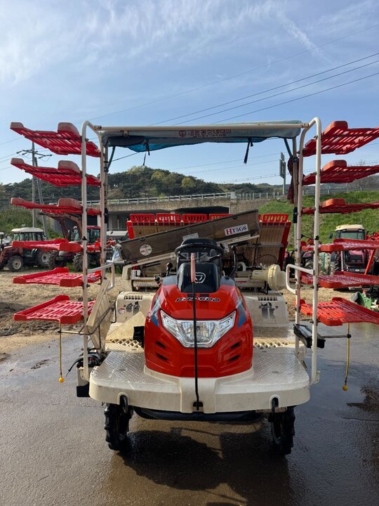 Daedong Rice transplanter ERP60D (6Rows) 앞좌측면