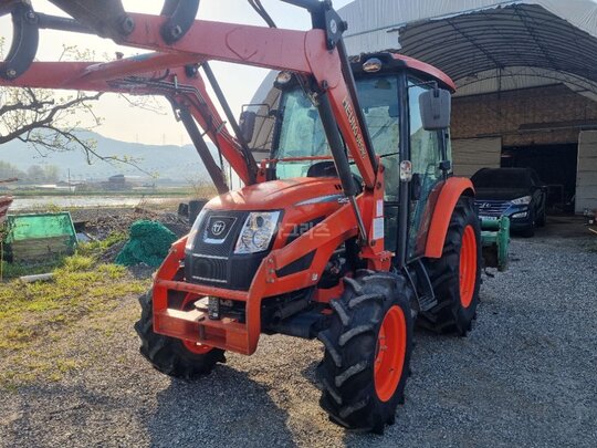 Daedong Tractor RX620 (62hp) 앞좌측면