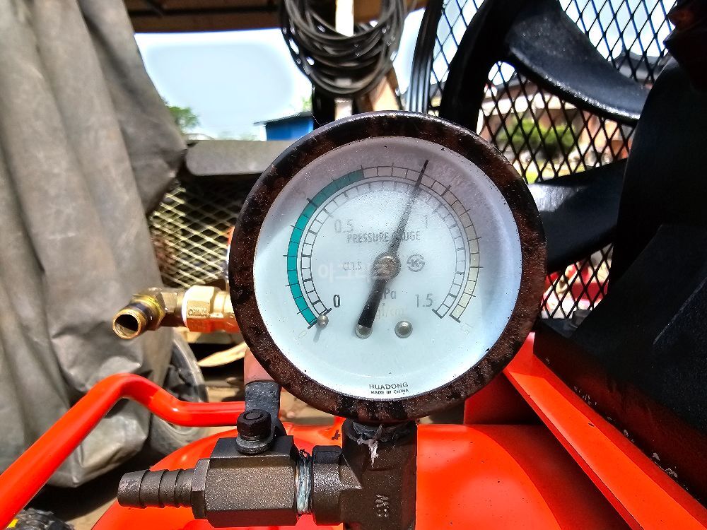 삼상 10마력 콤프레샤 220리터 탱크 Mr 뒤우측면