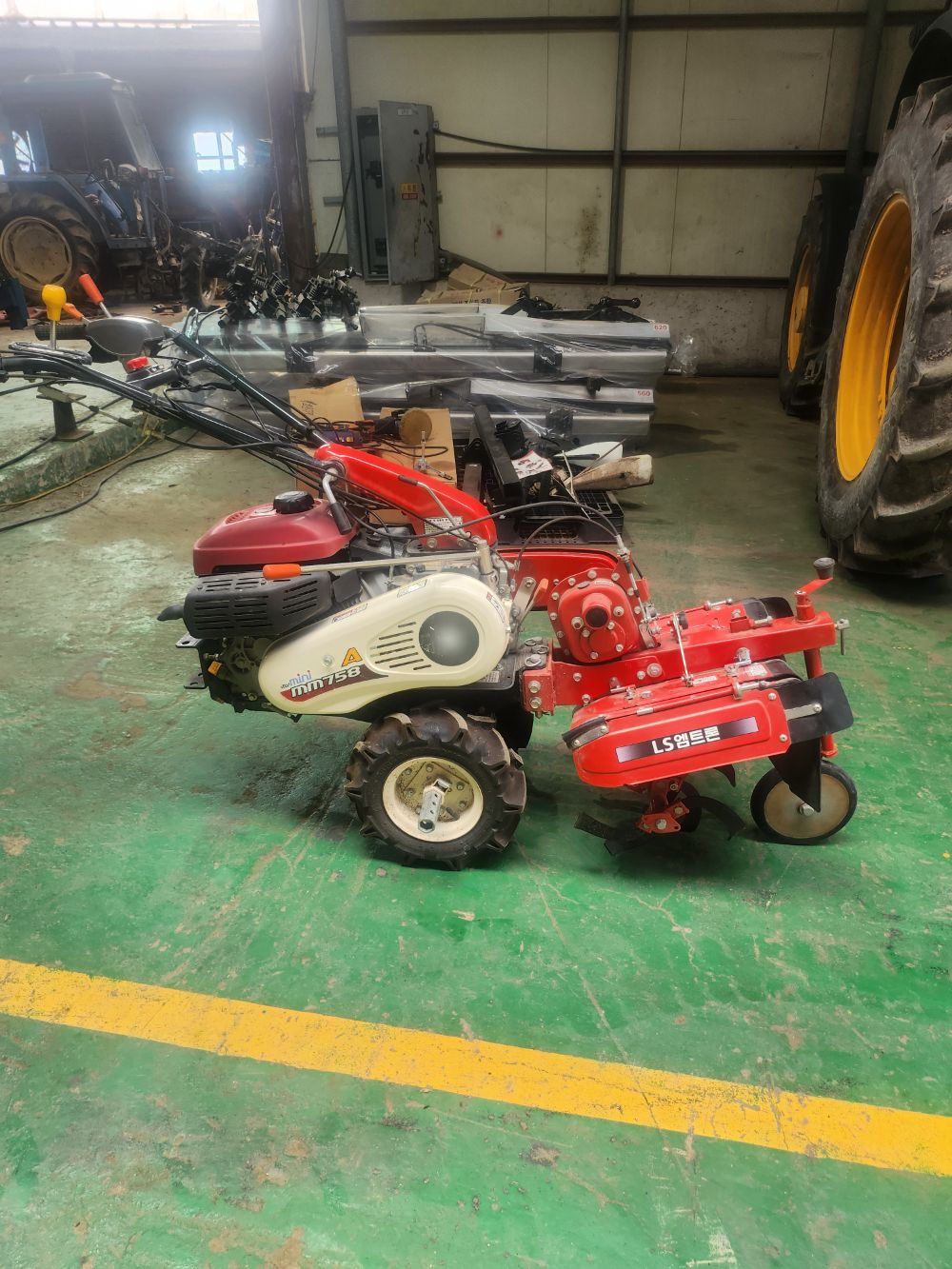 LS 관리기 mm758A 뒤우측면