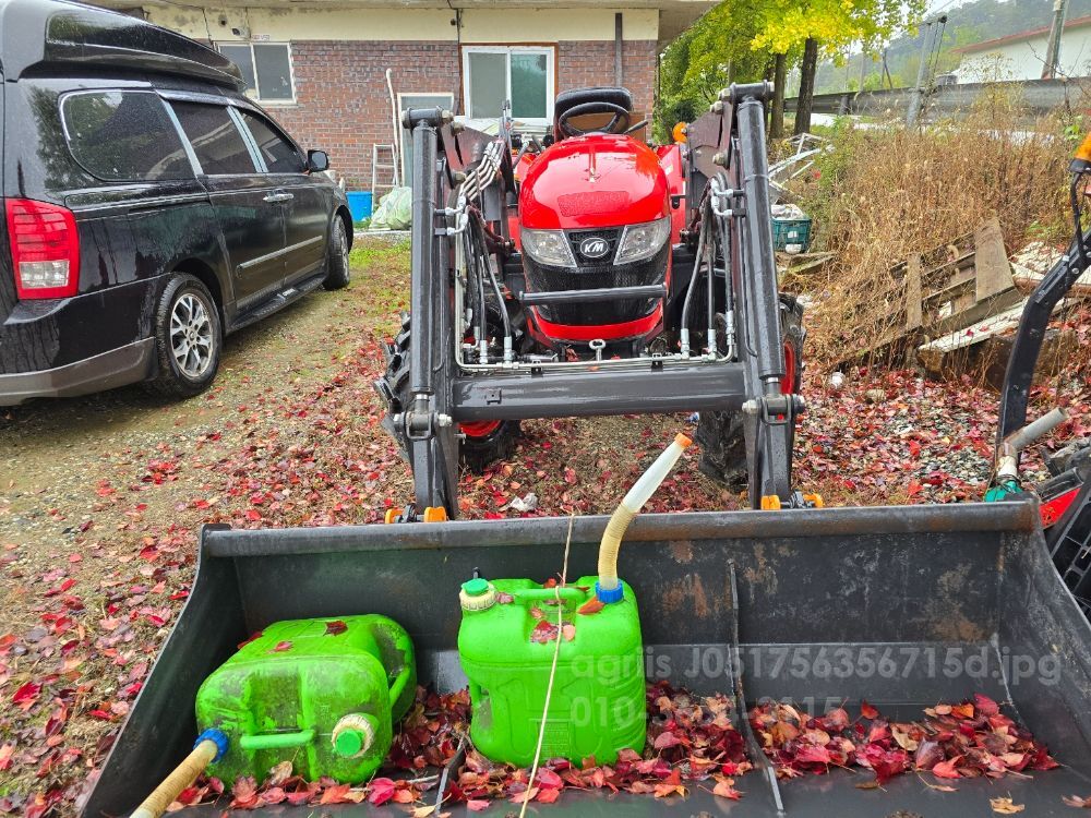 국제 트랙터 57마력 하우스용 (57마력) 뒤우측면