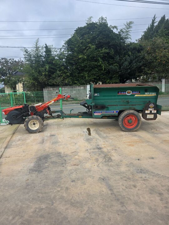 Daedong 동력경운기(퇴비살포기) DT10DE  앞좌측면