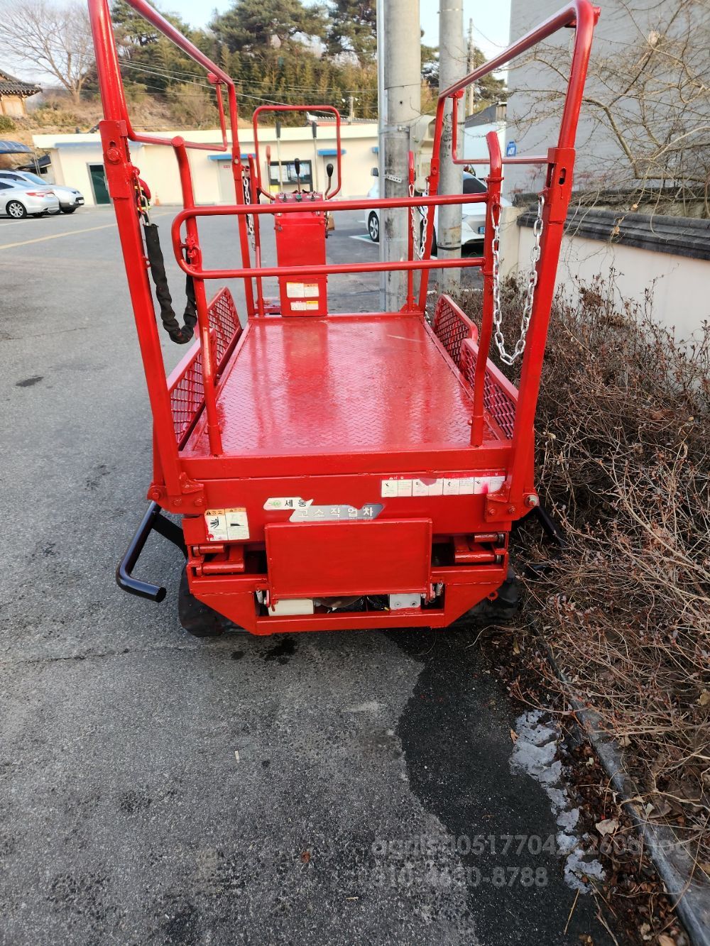  고소리프트 엔진구동형 뒤우측면