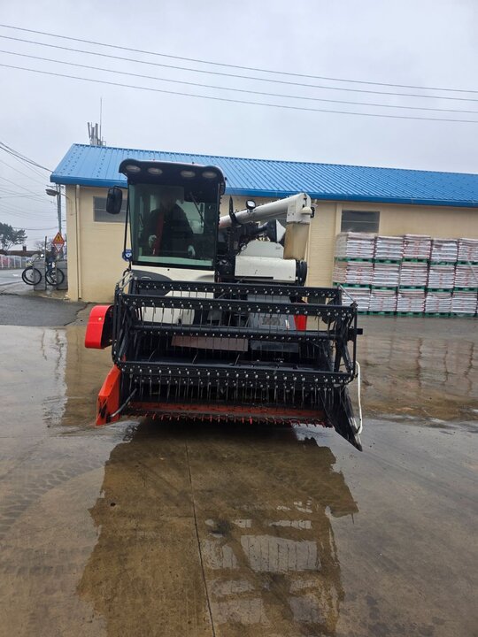 Daedong Combine Harvester DSF85 (보통형)