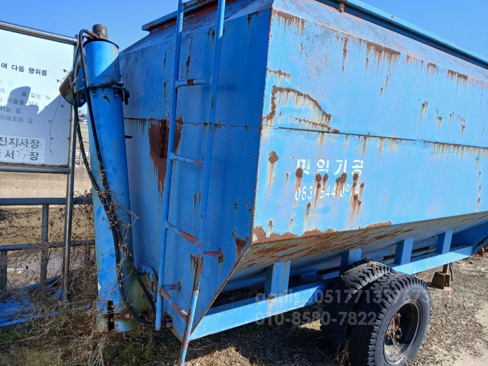 명일기공 곡물탱크 2필치용 뒤우측면