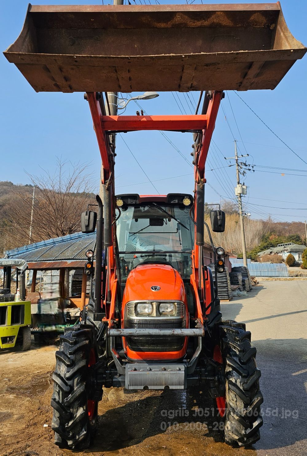 Daedong Tractor MX100 (100hp) 뒤우측면