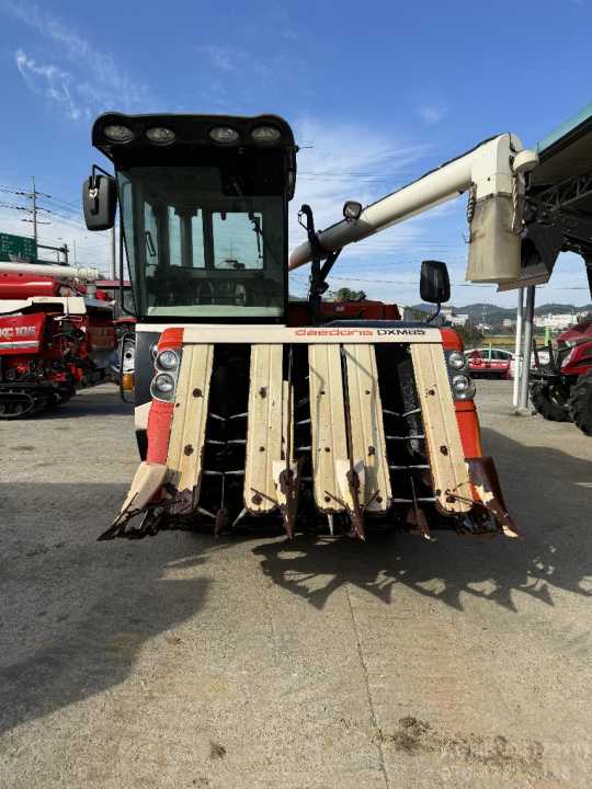 Daedong Combine Harvester DXM85G-C (5Rows)