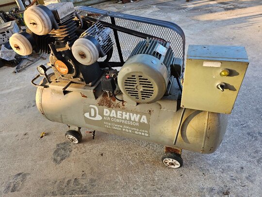  콤프레셔 콤프레셔 