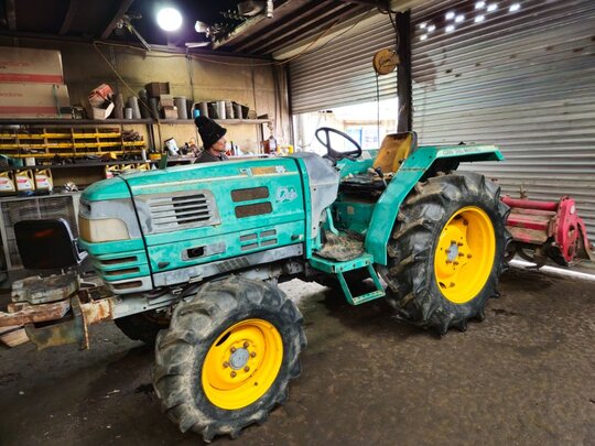 Daedong Tractor D43 (43hp) 앞좌측면