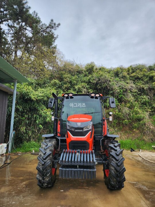 Daedong Tractor HX1200 (127hp) 앞좌측면