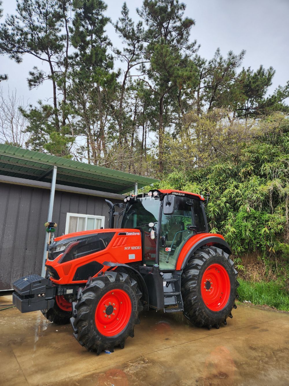 Daedong Tractor HX1200 (127hp) 뒤우측면