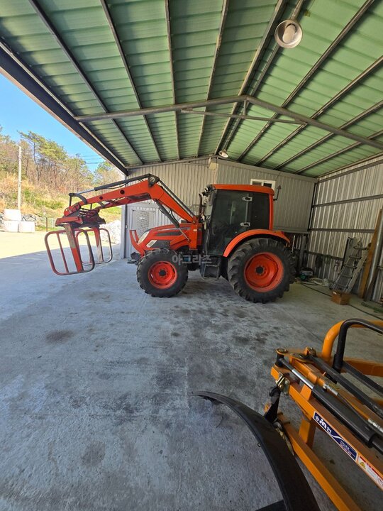 Daedong Tractor PX1100 (110hp)