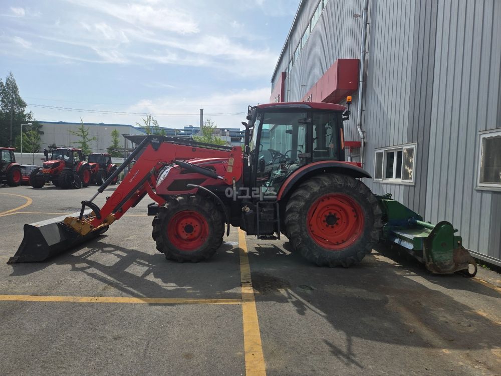 Daedong Tractor PX1300 (125hp) 뒤우측면