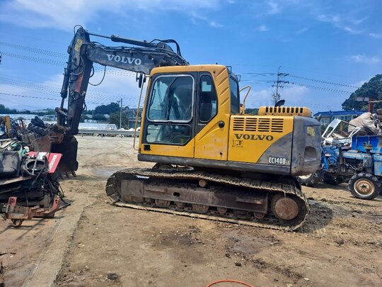 볼보 EC140BLC.현대R1 굴삭기 06궤도 굴착기 앞좌측면