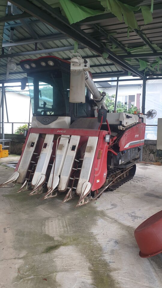 Kukje Combine Harvester KC900 (5Rows) 앞좌측면