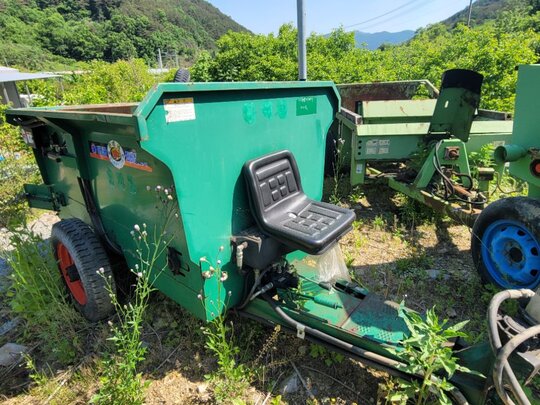  경운기용 퇴비살포기 경운기 퇴비살포기 