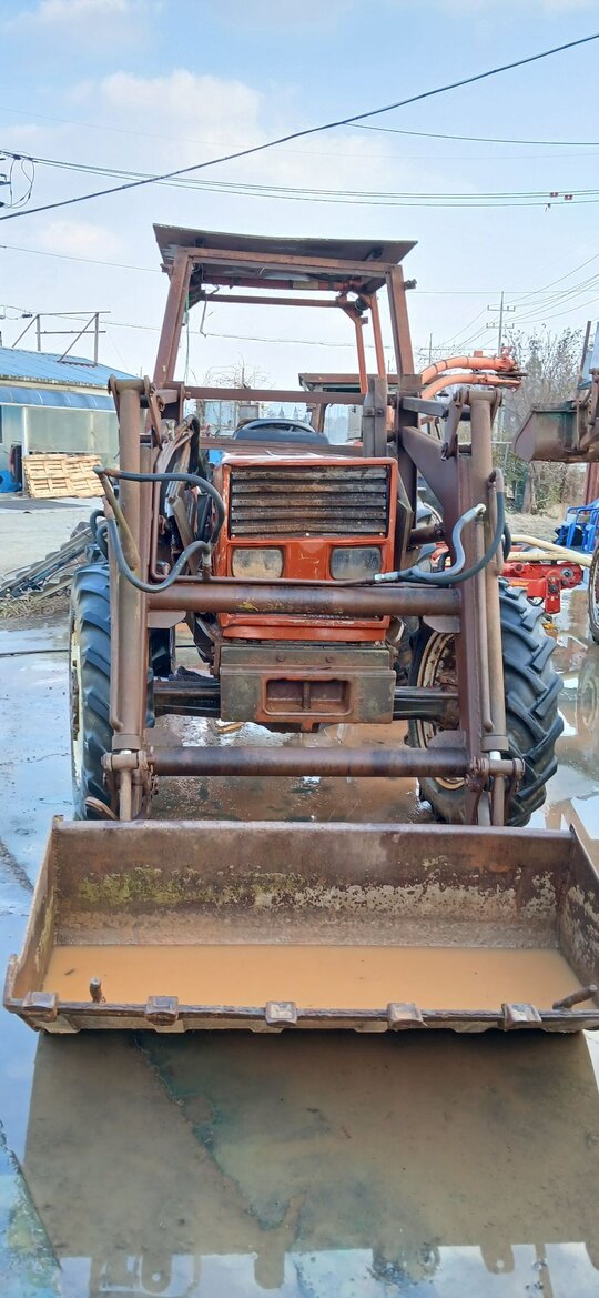 뉴홀랜드 트랙터 55-66D (55마력)