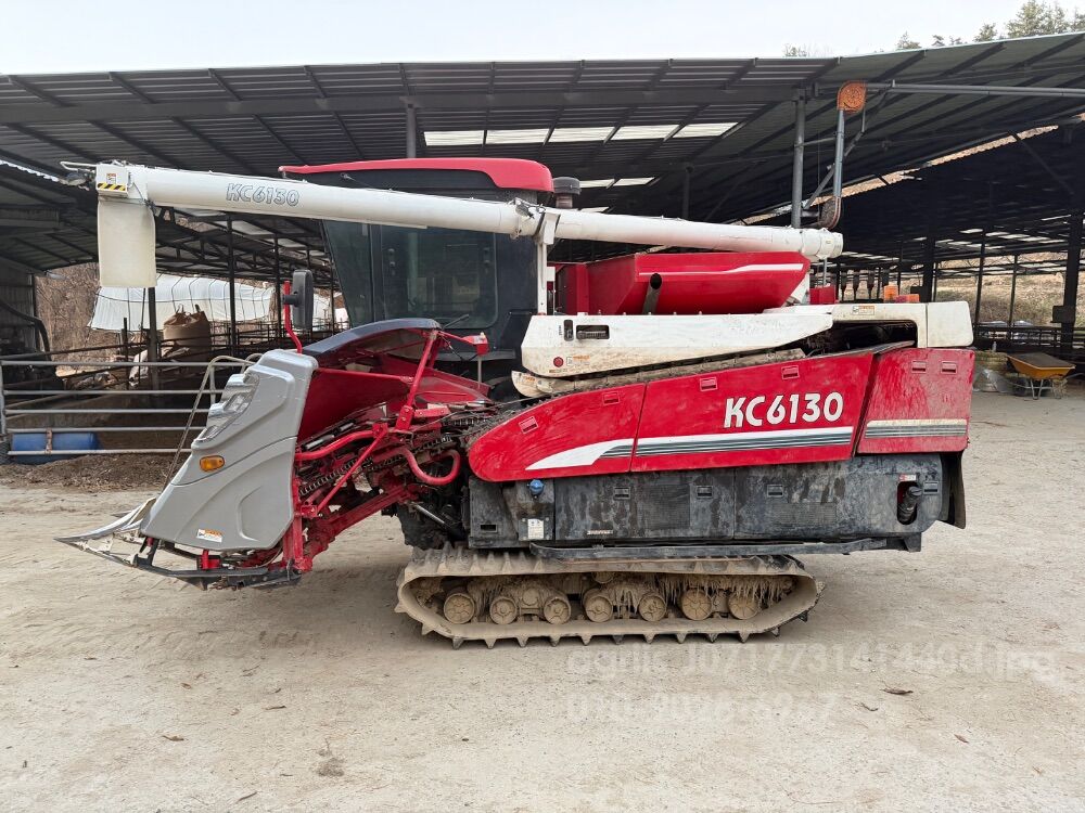 Kukje Combine Harvester KC6130 (6Rows) 뒤우측면