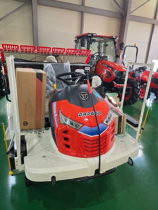 Daedong Rice transplanter DRP60DSZM (6Rows) 앞좌측면