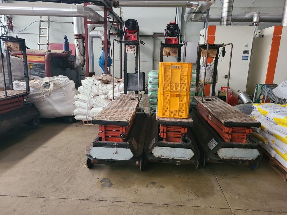 서영 리프트 농업용 리프트 5미터 리프트 상승5미터 농업용 리프터 뒤우측면