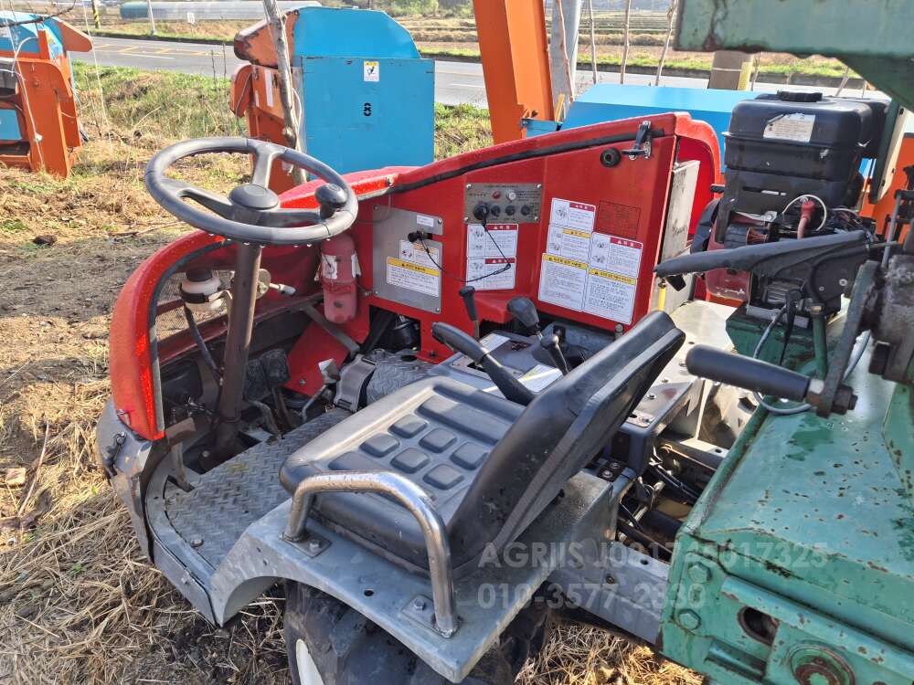 한서 SS기퇴비살포기1000kg SS기퇴비살포기1000kg 뒤우측면