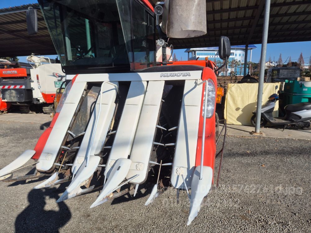 구보다 콤바인 ER595KQ (5조식) 뒤우측면