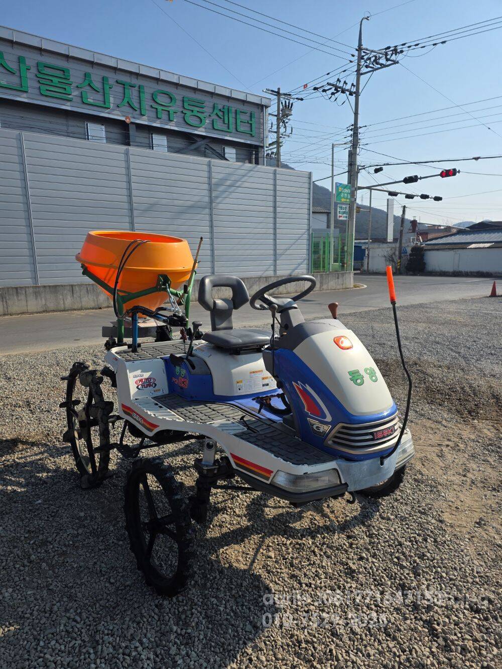 TYM Rice transplanter PG63HG (6Rows) 뒤우측면