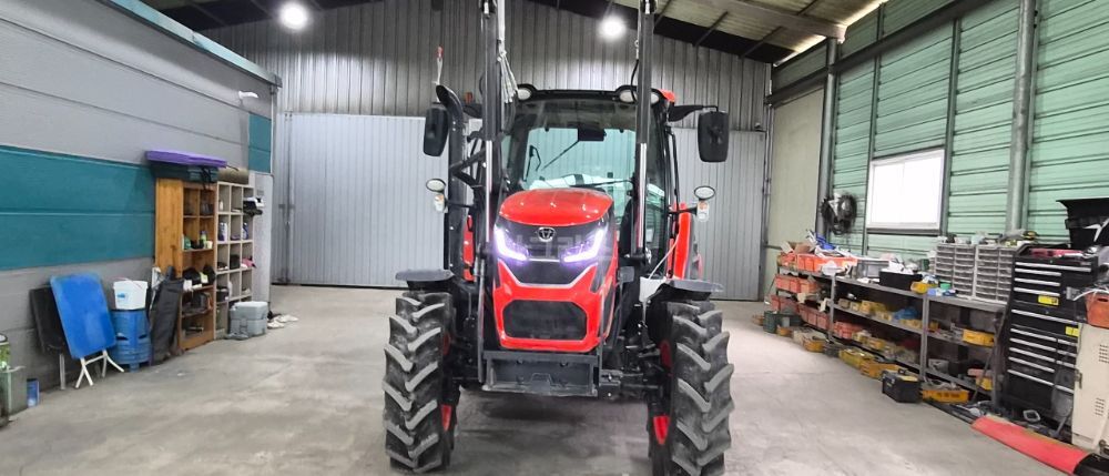 대동 트랙터 HX1200B-2C (127마력) 뒤우측면
